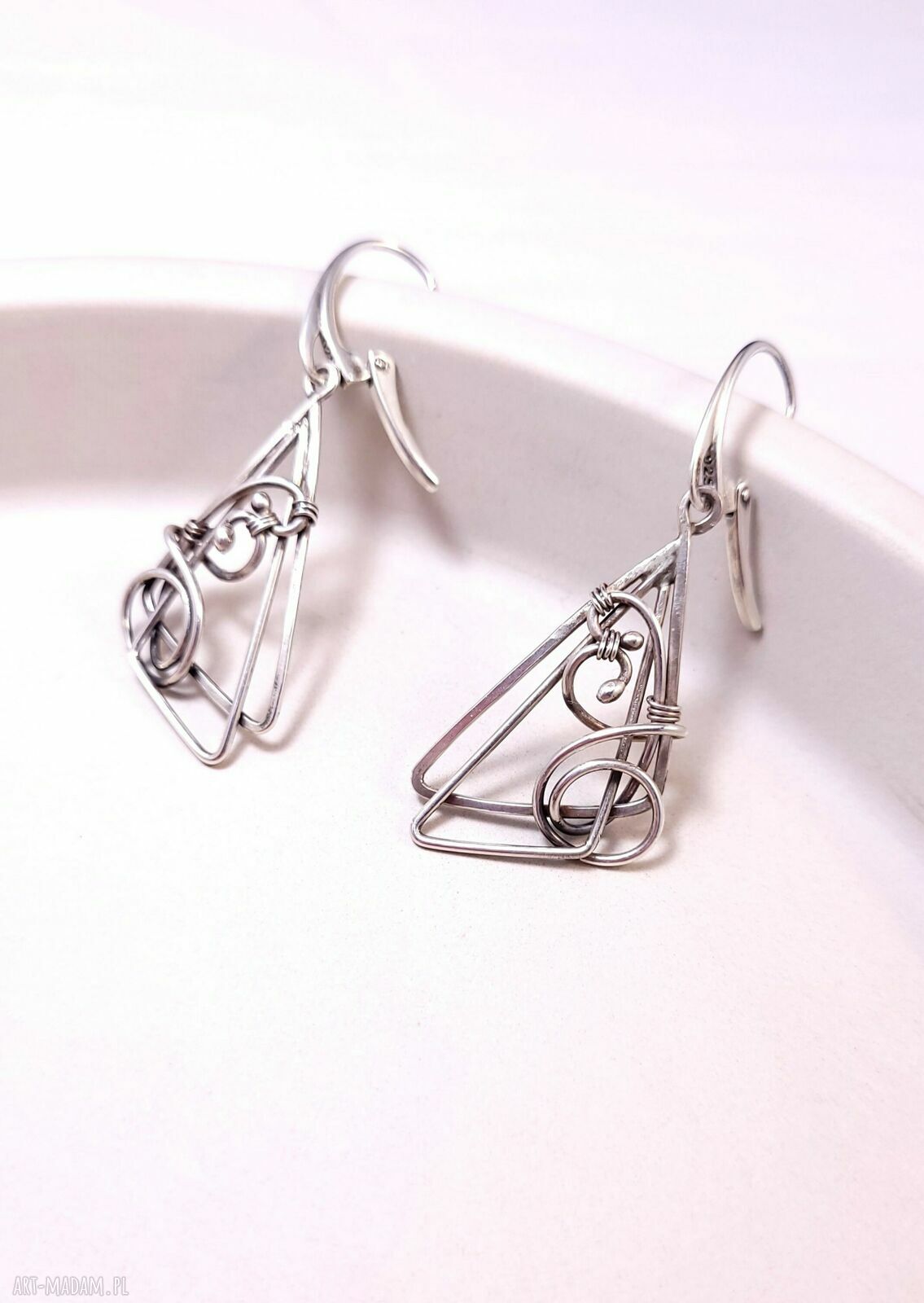 Triangulaire - srebrne kolczyki trójkąty minimalistyczne 925 wire wrapping