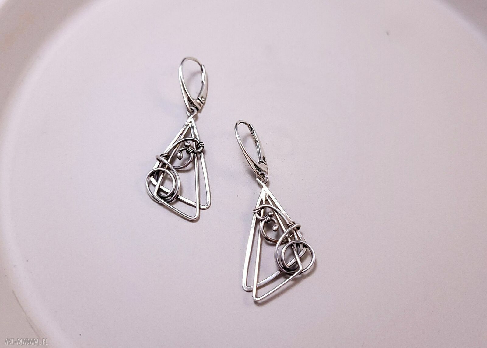 Triangulaire - srebrne kolczyki trójkąty minimalistyczne 925 (wire wrapping)