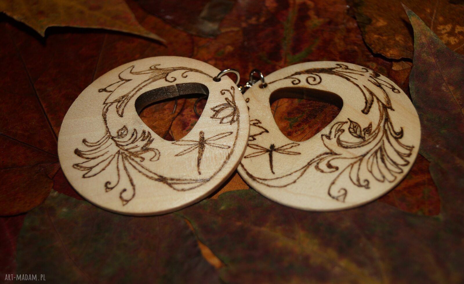 kolczyki: Trójkąty Jesienne drewniane kolczyki wypalane ręcznie robione