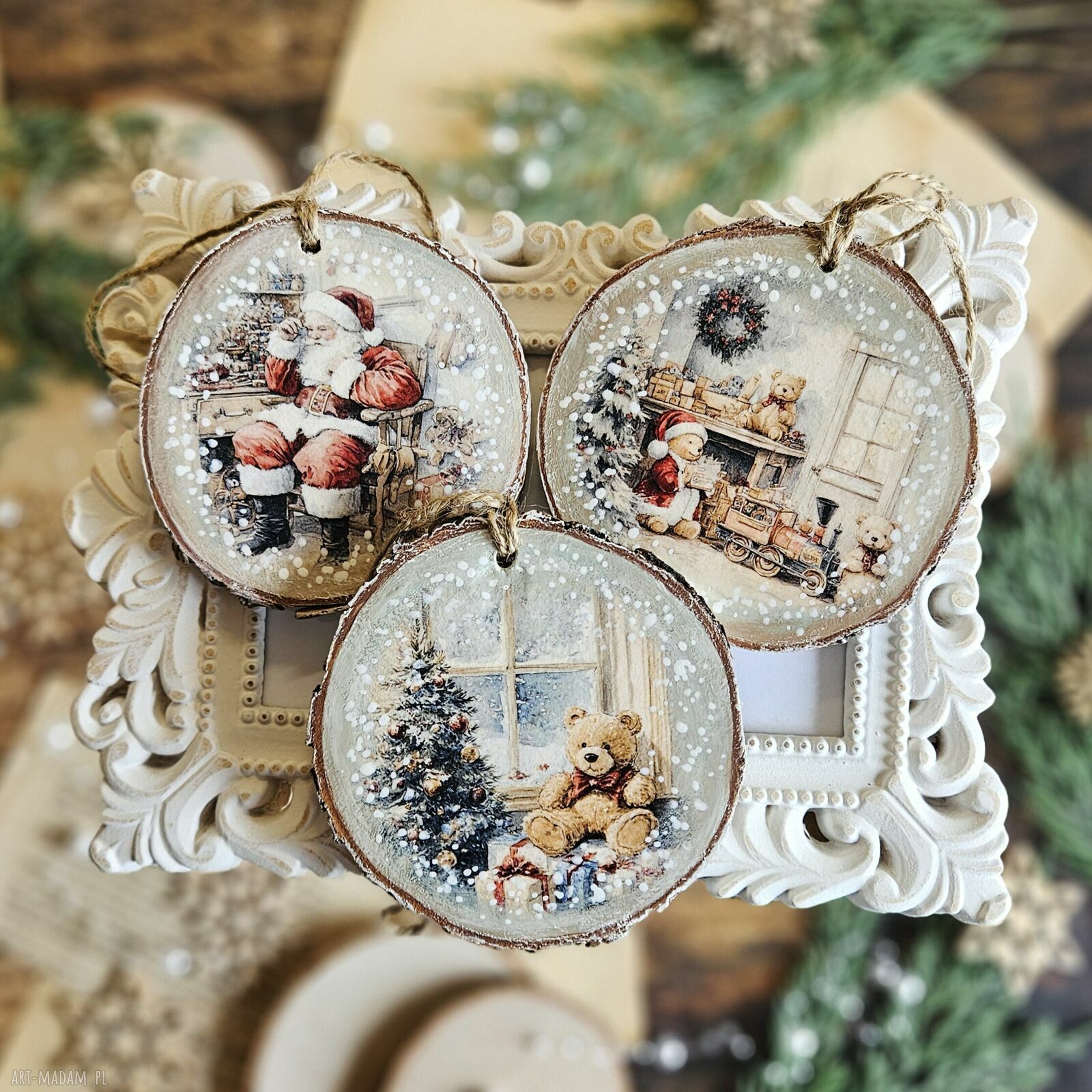 Trzy duże plastry drewniane - ozdoby świąteczne z Mikołajem (decoupage)