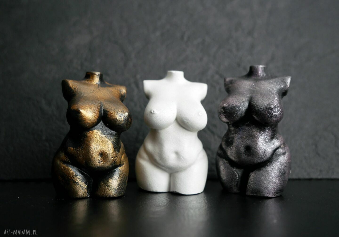 Trzy małe kobietki - zestaw rzeźb 4-6 cm (3 szt.)