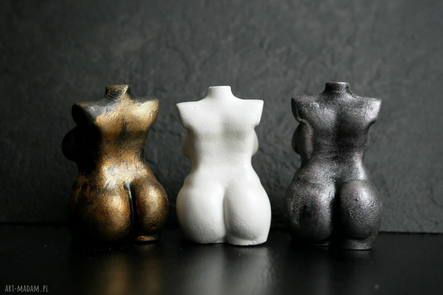 Trzy małe kobietki - zestaw rzeźb 4-6 cm (3 szt.)