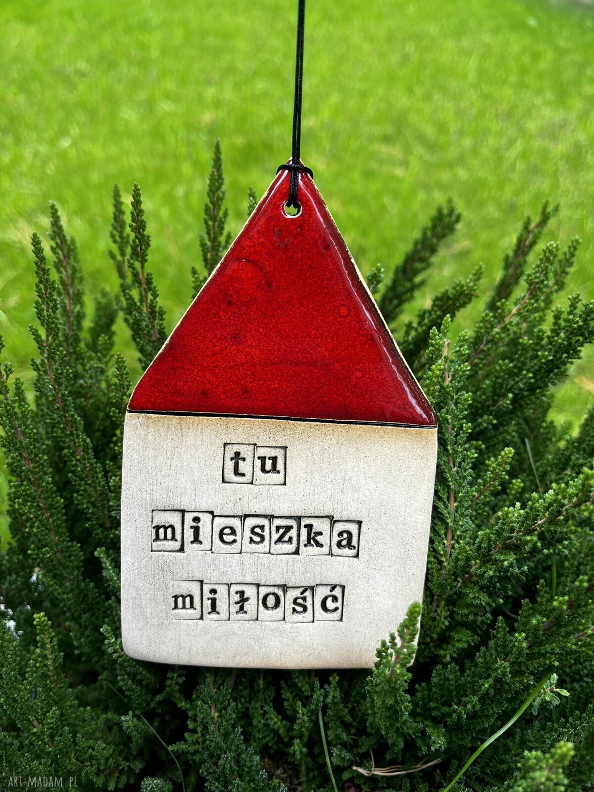 Ceramiczny domek „Tu mieszka miłość”