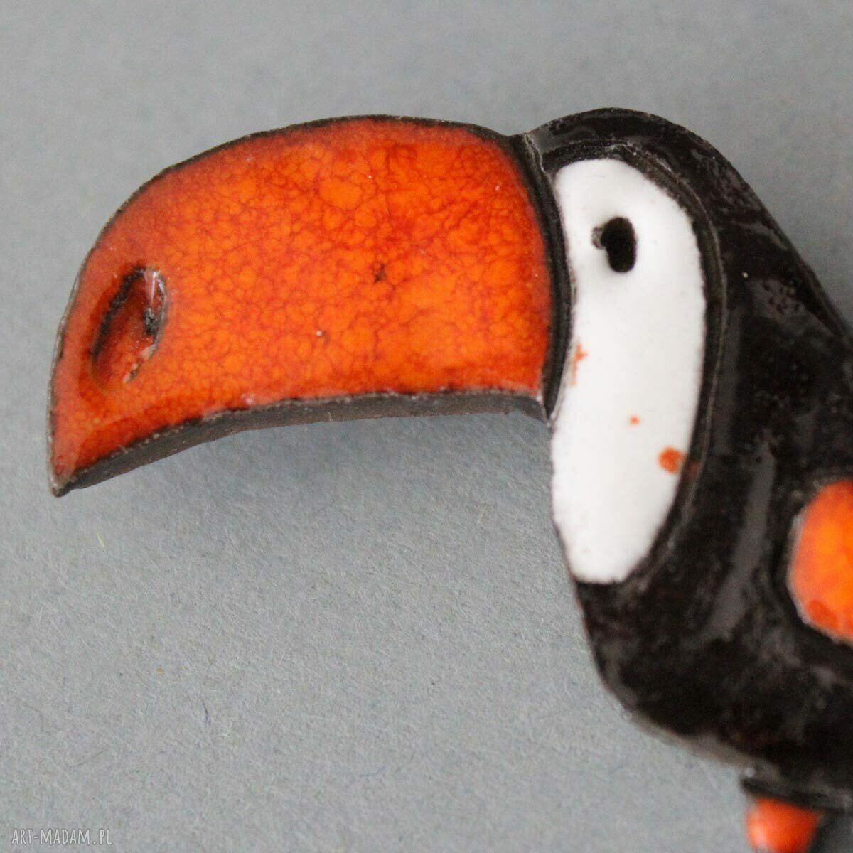 Tuk Tuk - ceramiczna broszka handmade w odcieniach pomarańczu, bieli i brązu