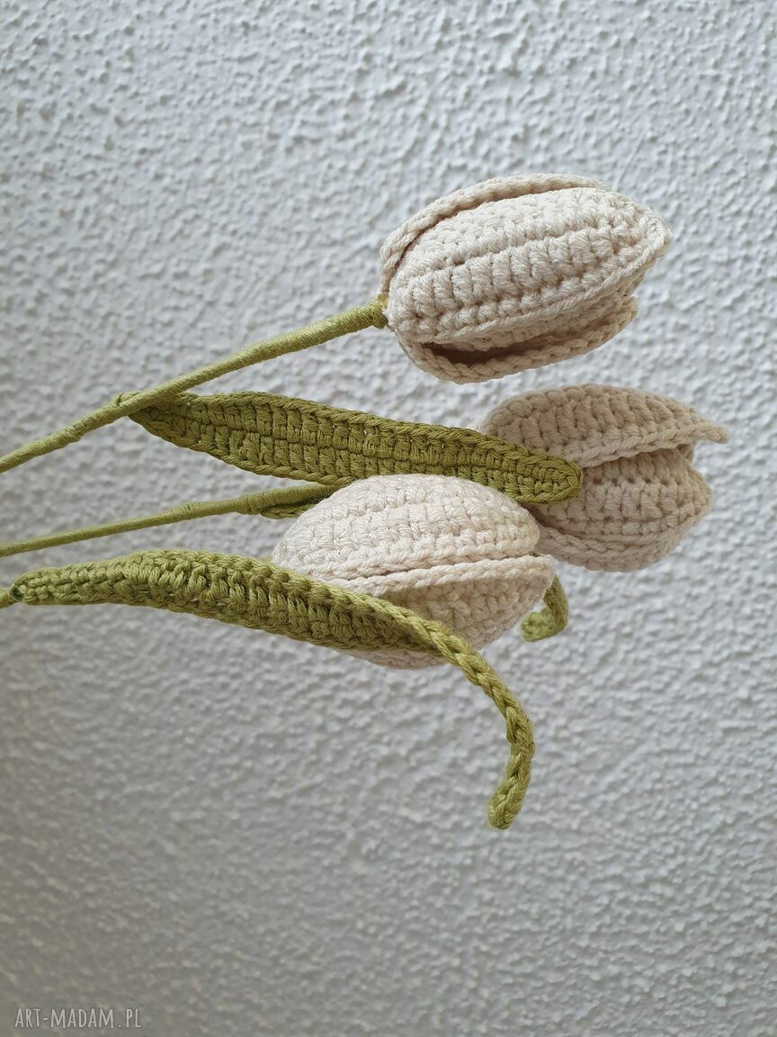 Tulipany na szydełku ecru i zieleń - sztuczne kwiaty do wazonu (handmade)