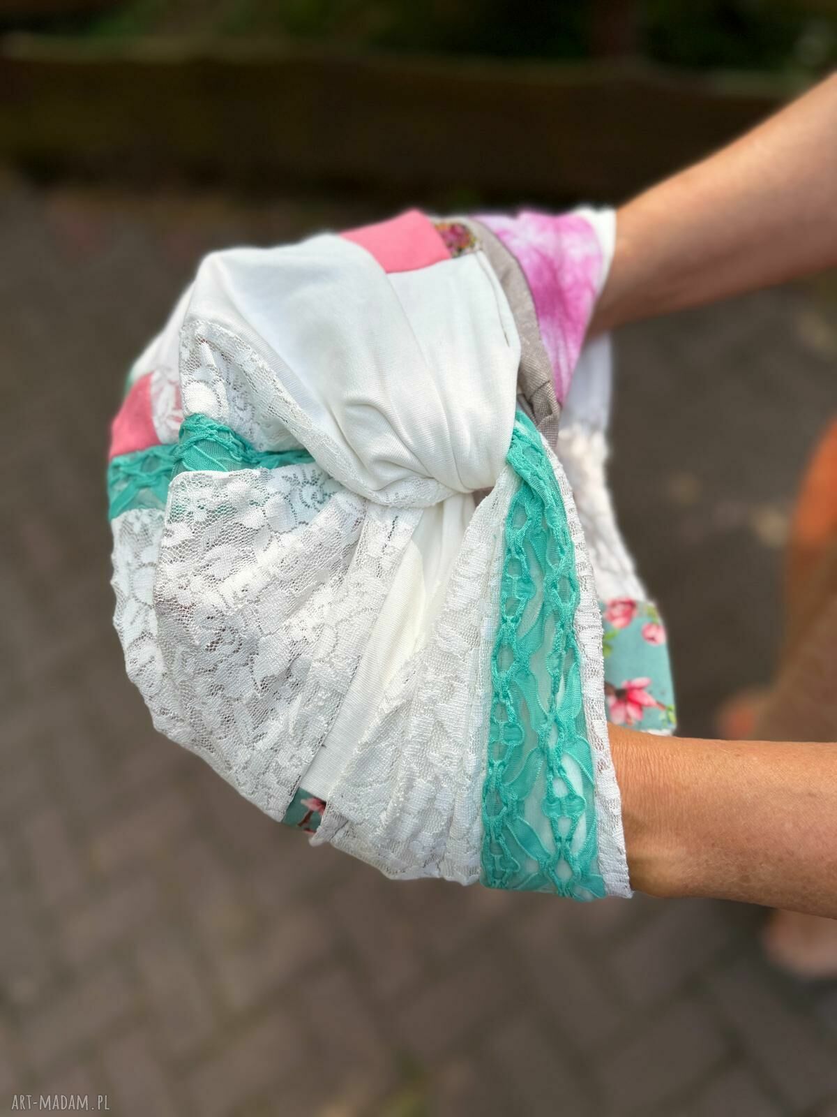 Turban boho patchworkowy - miękkie i oryginalne nakrycie głowy