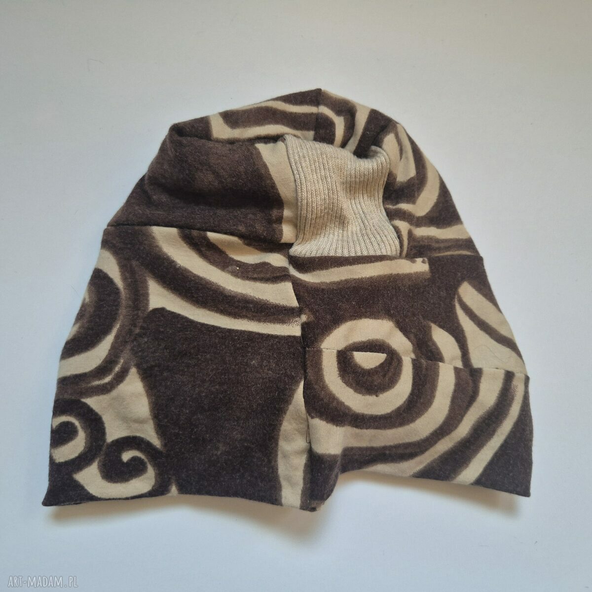 Turban brązowy we wzory - ciepły i miękki, ręcznie robiony z recyklingu