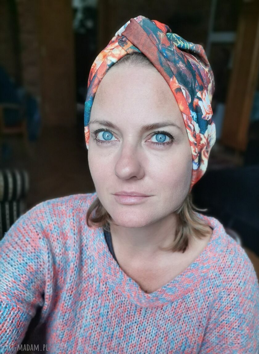 Turban w kwiaty - kolorowy, wygodny i na dwa sposoby