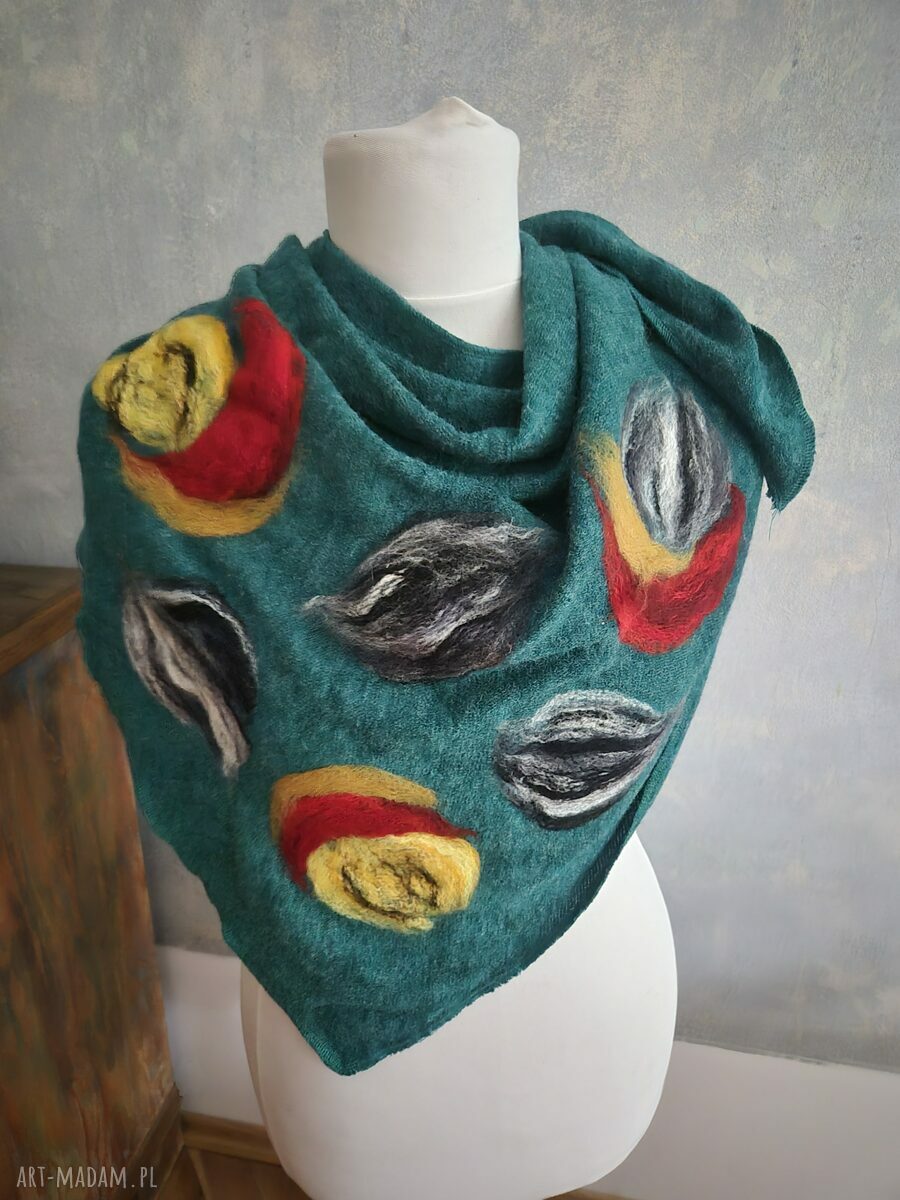 Turkusowa chusta boho handmade z wełny merynosów - filcowane elementy