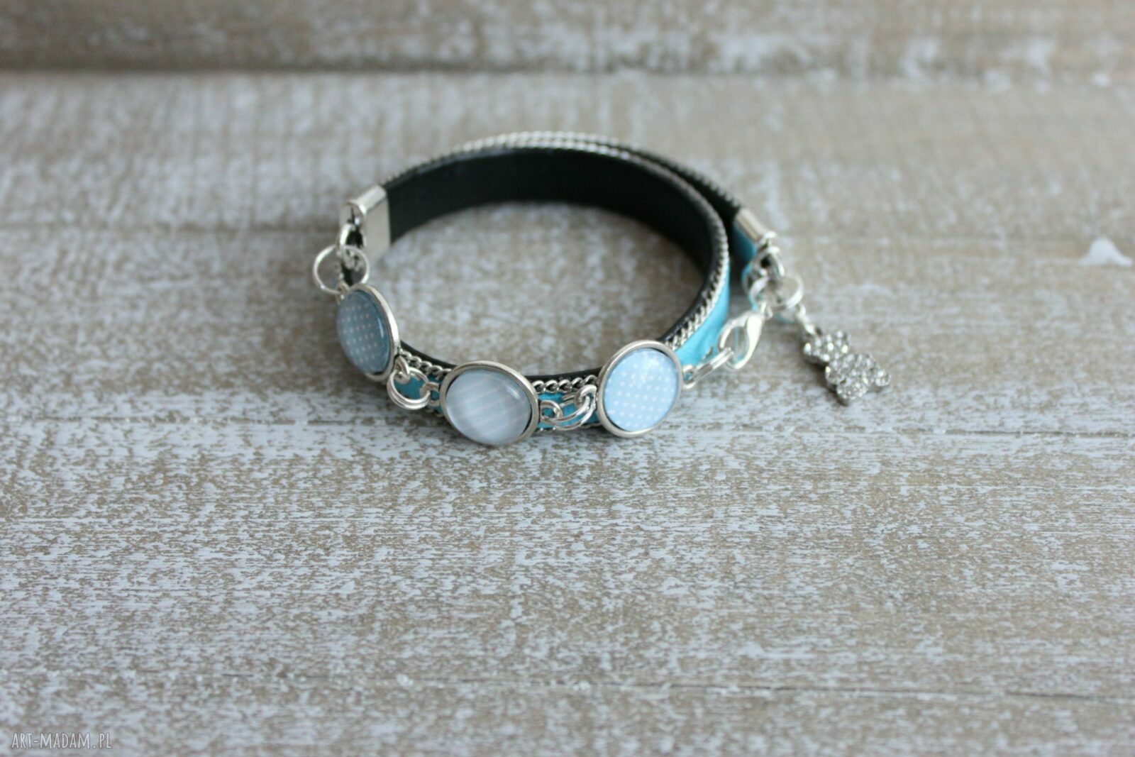 Turkusowa bransoletka z zawieszką miś glamour (charms)