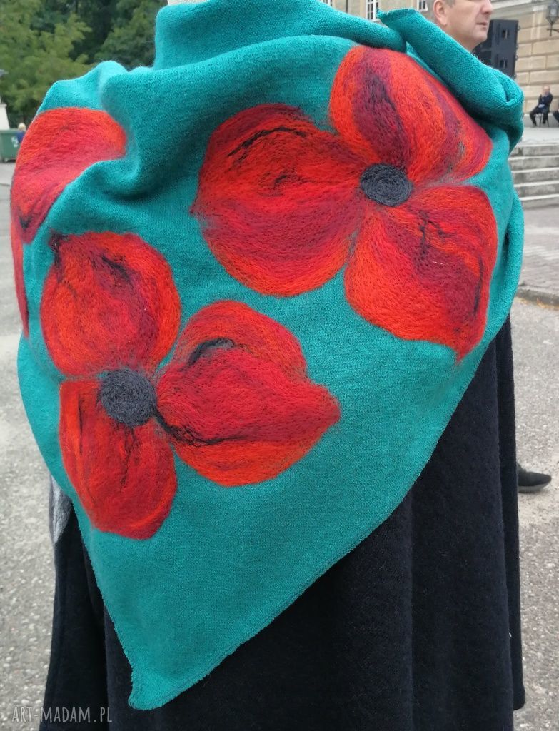 Turkusowa chusta handmade z wełny merynosów w stylu etno boho