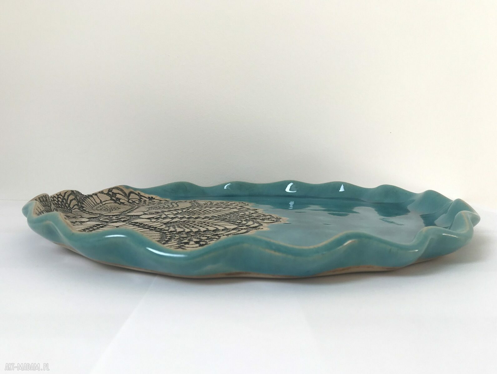 Turkusowa patera z koronką - ręcznie formowany ceramiczny talerz