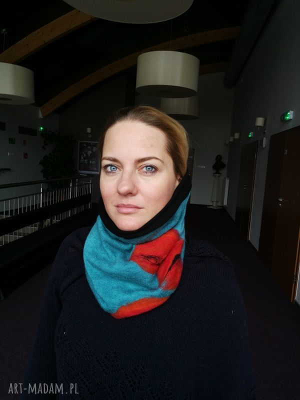 Turkusowy krótki komin damski na podszewce z wełny merynosów - zimowy klimat