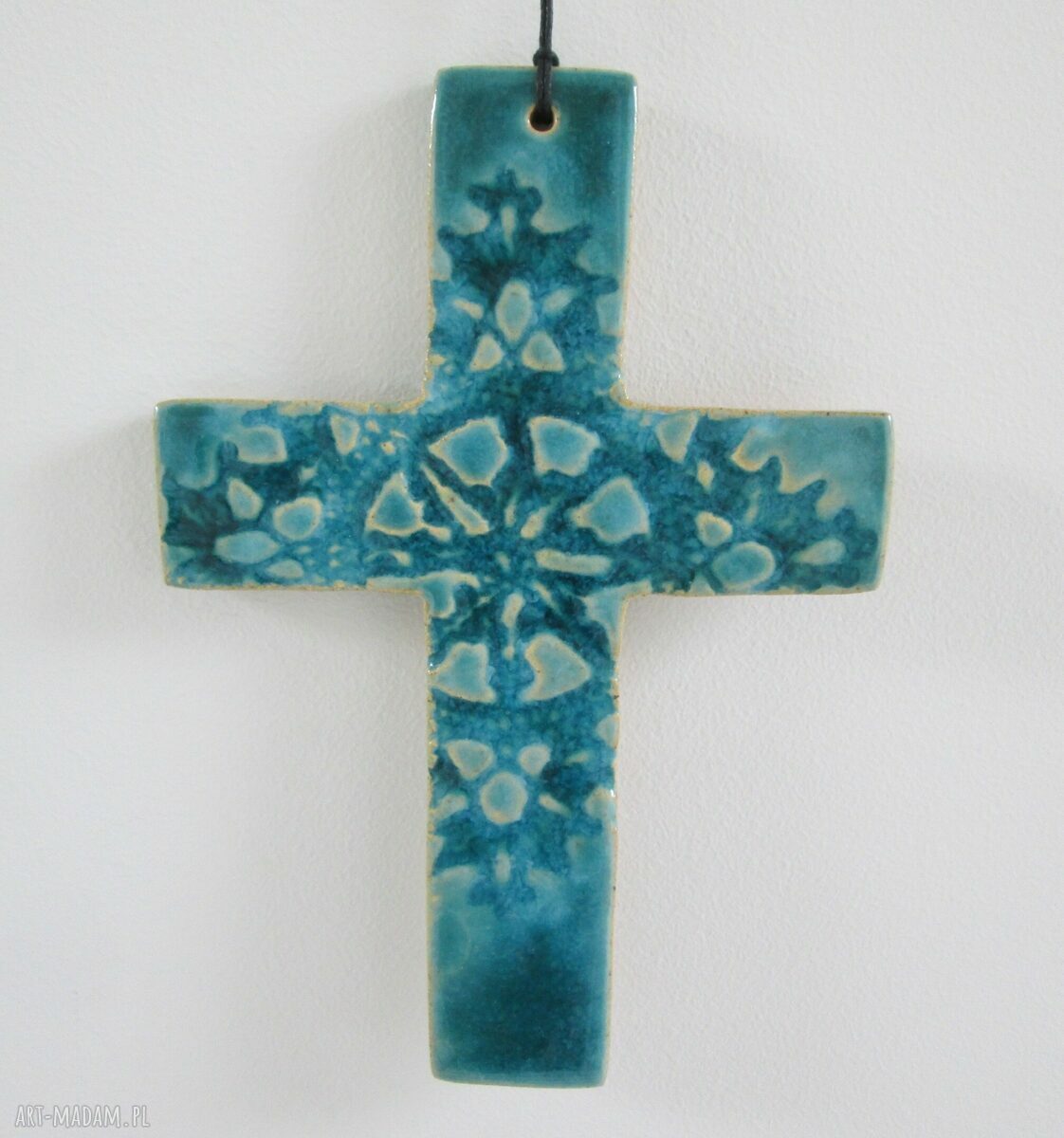 Turkusowy koronkowy krzyżyk ceramiczny na ścianę