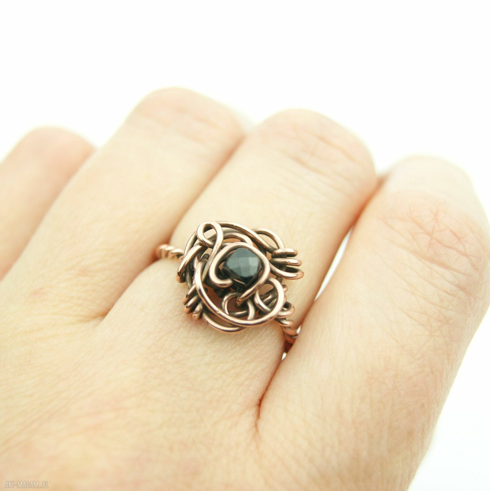Turmalin regulowany pierścionek z miedzi - czarny kamień w wire wrapping
