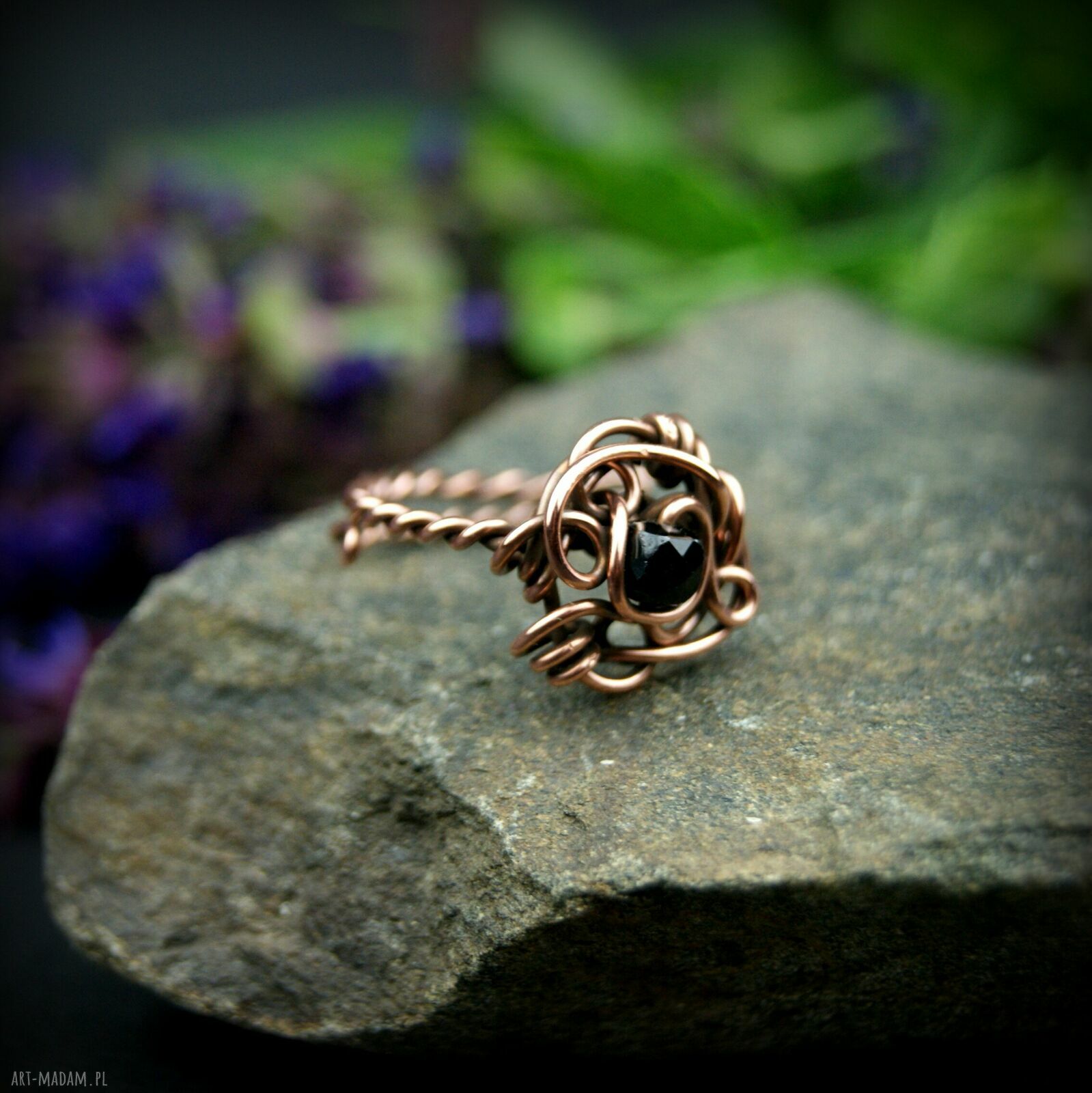 Turmalin regulowany pierścionek z miedzi - czarny kamień w wire wrapping