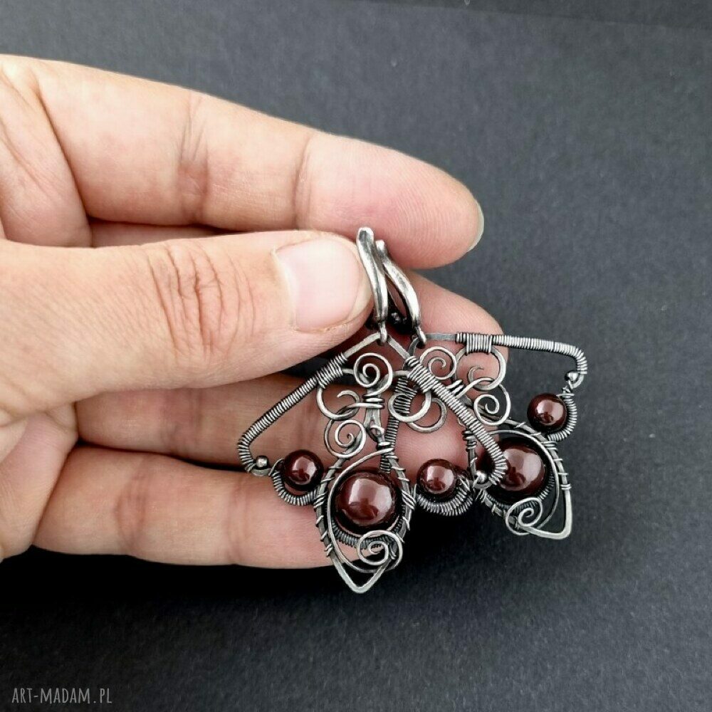Twisted Maroon - kolczyki lub klipsy wire wrapping z oksydowanego srebra i pereł Swarovski