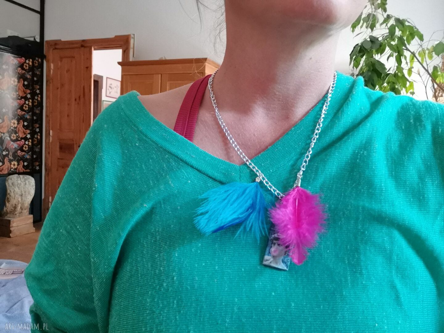 Naszyjnik ślubny boho z piórami i frędzlami w stylu folk etno