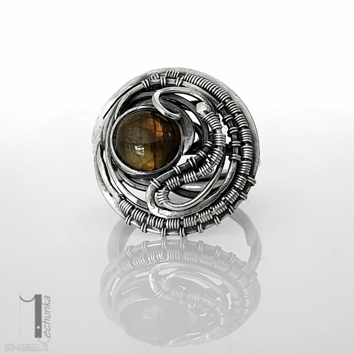Typhoon - srebrny pierścionek z labradorytem w technice wire wrapping
