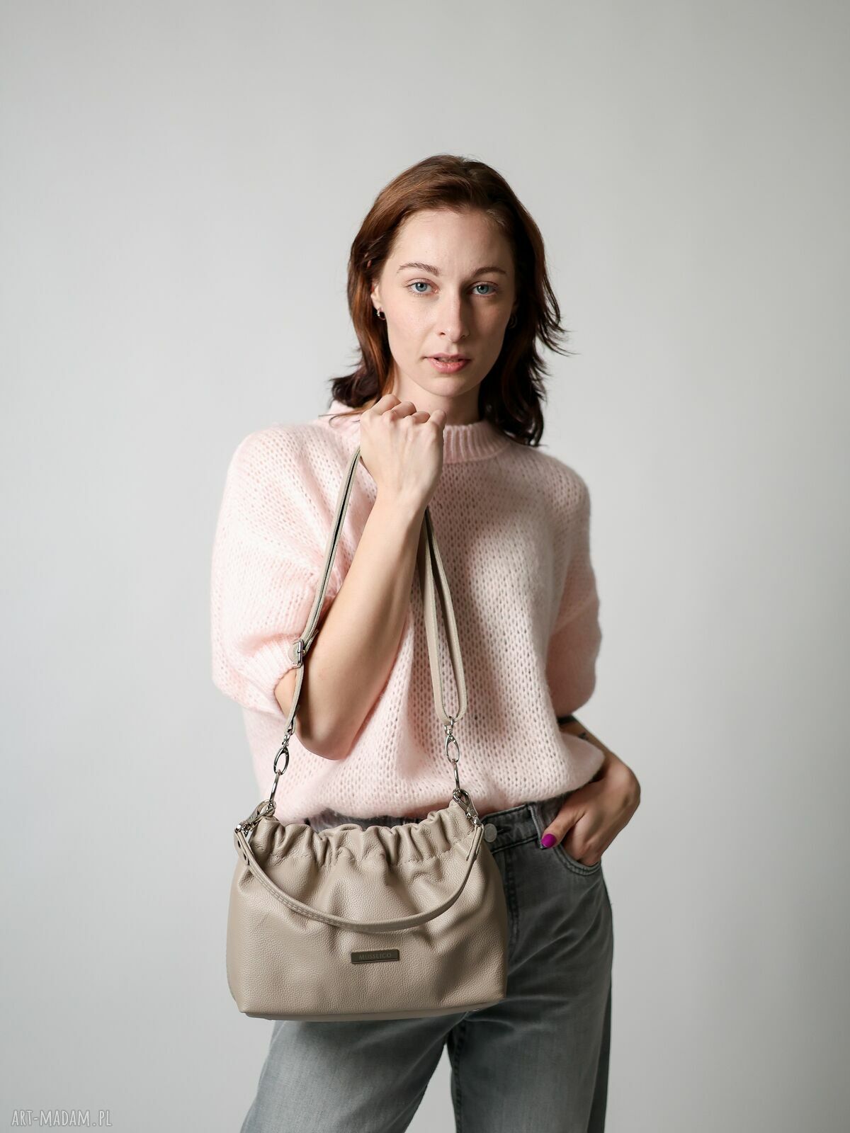Beżowa torebka typu Cloud Midi na ramię i crossbody ze skóry naturalnej