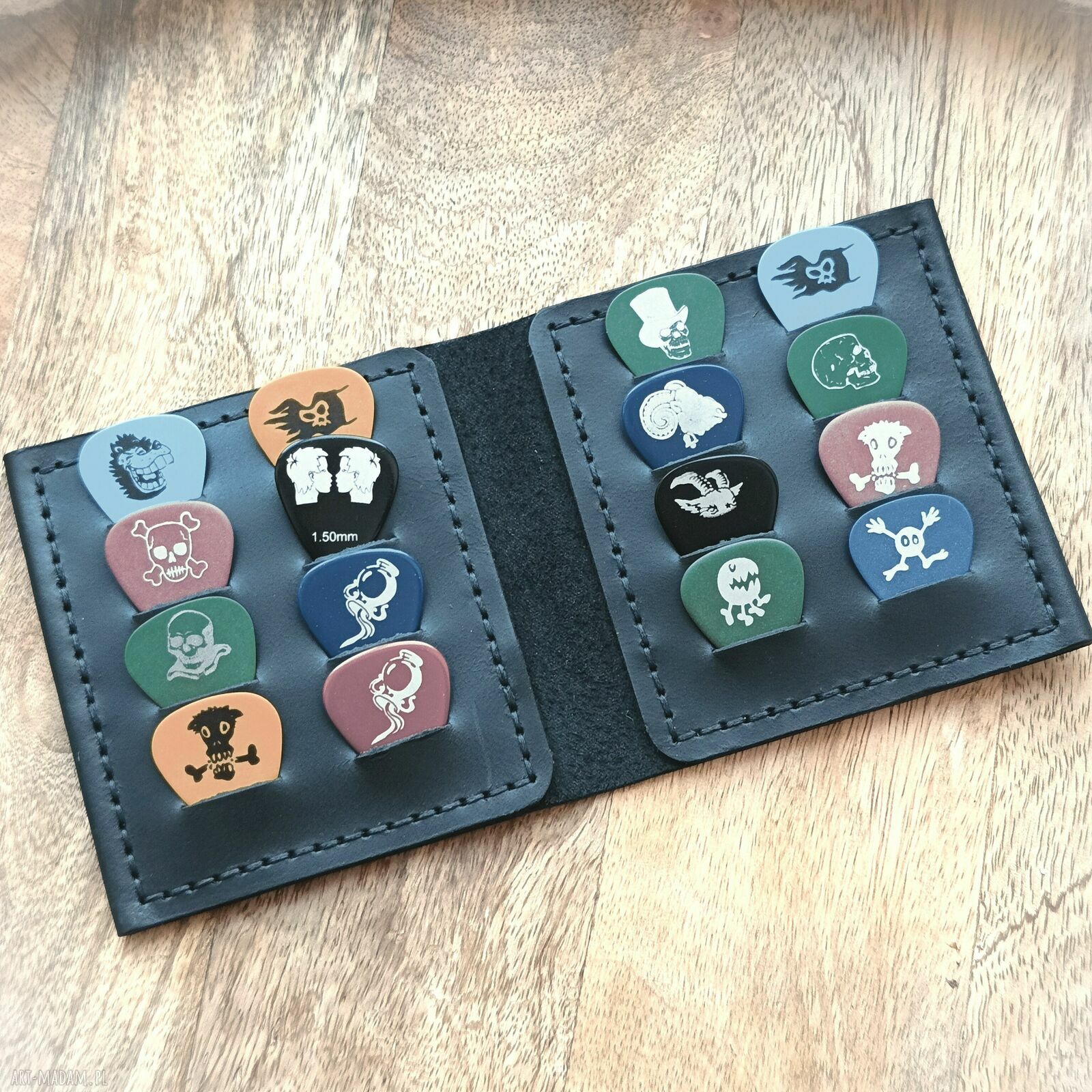 Skórzane etui na kostki do gitary - 16 szt. z personalizacją