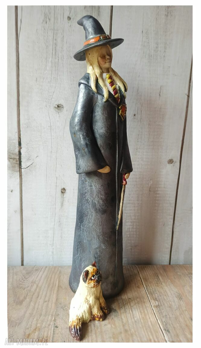 Uczennica Magii ze Szkoły Hogwart - figurka ceramiczna handmade
