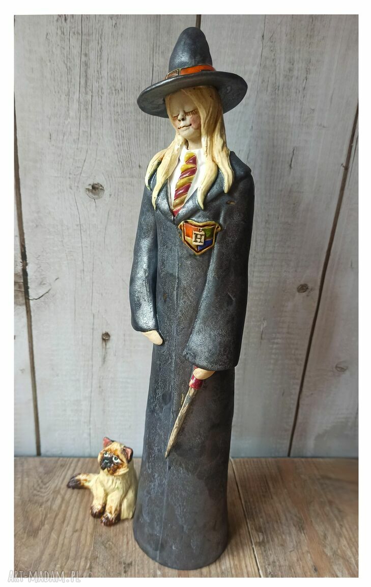 Uczennica Magii ze Szkoły Hogwart - figurka ceramiczna handmade