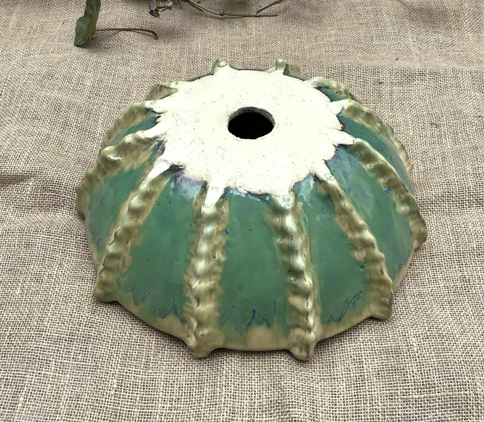 Jeżowiec II - ręcznie robiona ceramiczna umywalka nablatowa od Ceramystiq studio