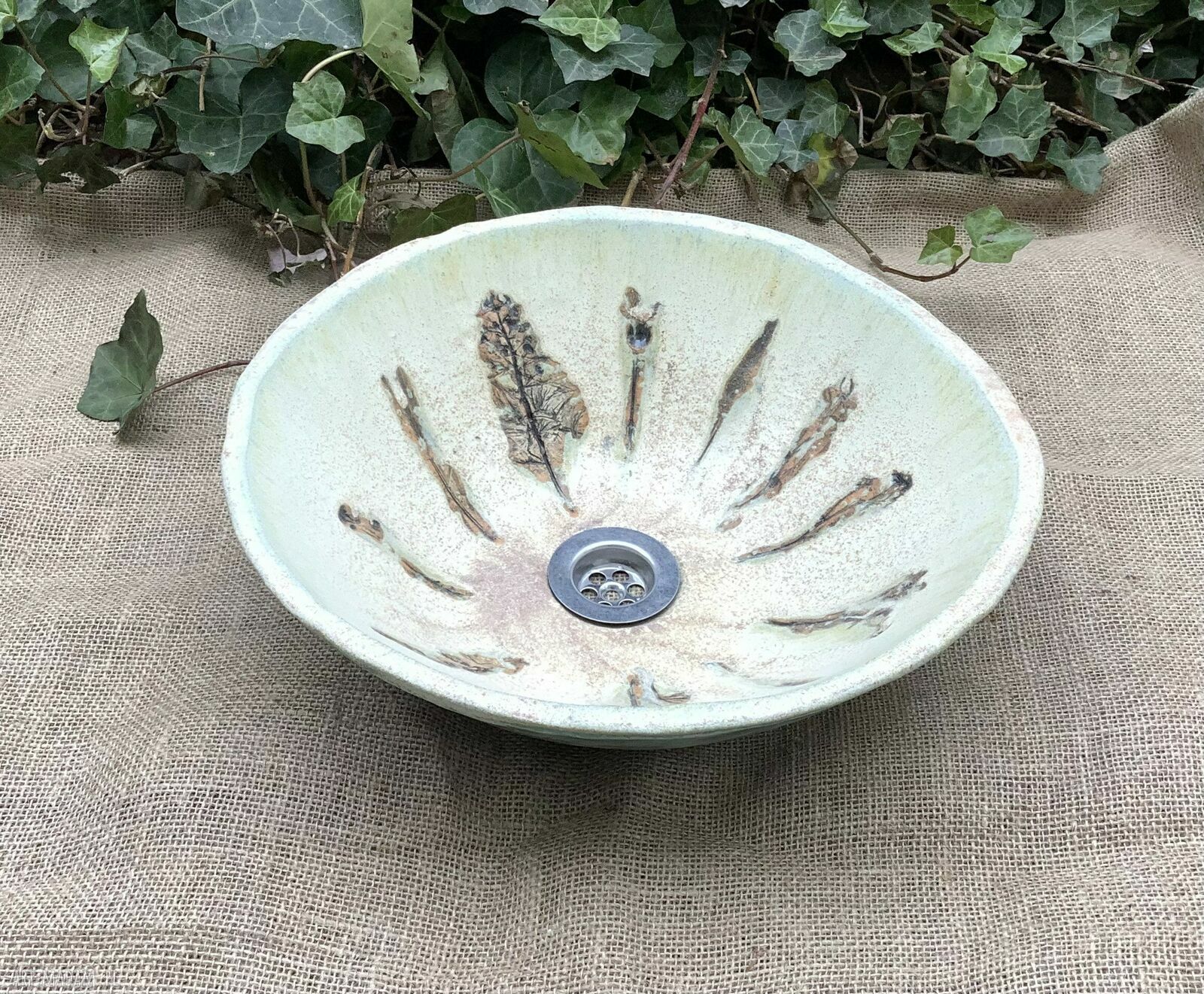 Umywalka ceramiczna „Łąka” - rękodzieło z gliny szamotowej