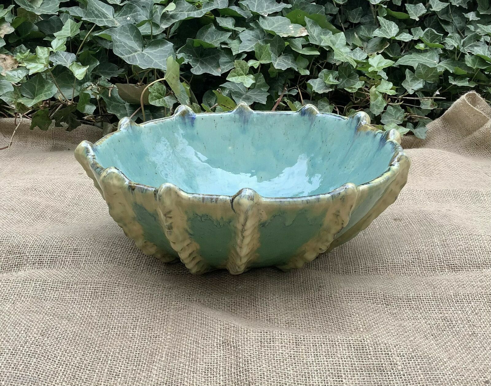 Jeżowiec II - ręcznie robiona ceramiczna umywalka nablatowa od Ceramystiq studio