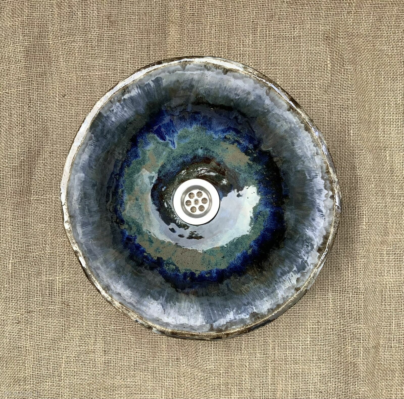 Umywalka ceramiczna „Ocean” - morski blask w Twojej łazience