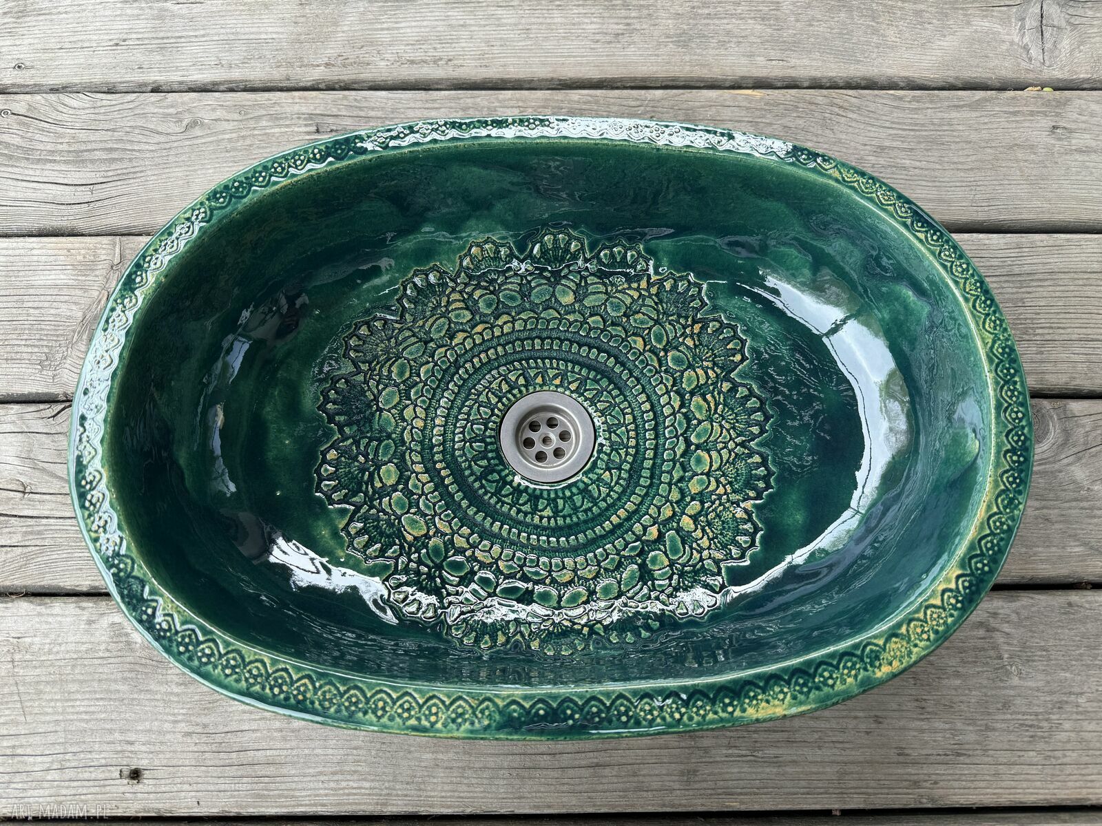 Umywalka ceramiczna owalna z koronkami w butelkowej zieleni - nablatowa