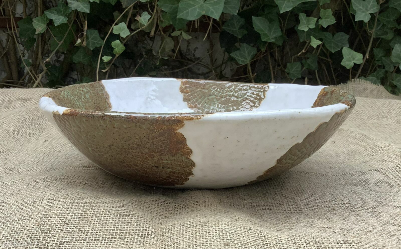 Umywalka ceramiczna ręcznie robiona z koronkowymi motywami - Ceramystiq studio