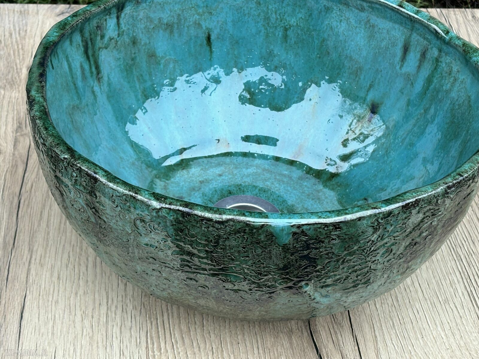 Umywalka ceramiczna z koronką - rękodzieło w stylu rustykalnym boho i japandi