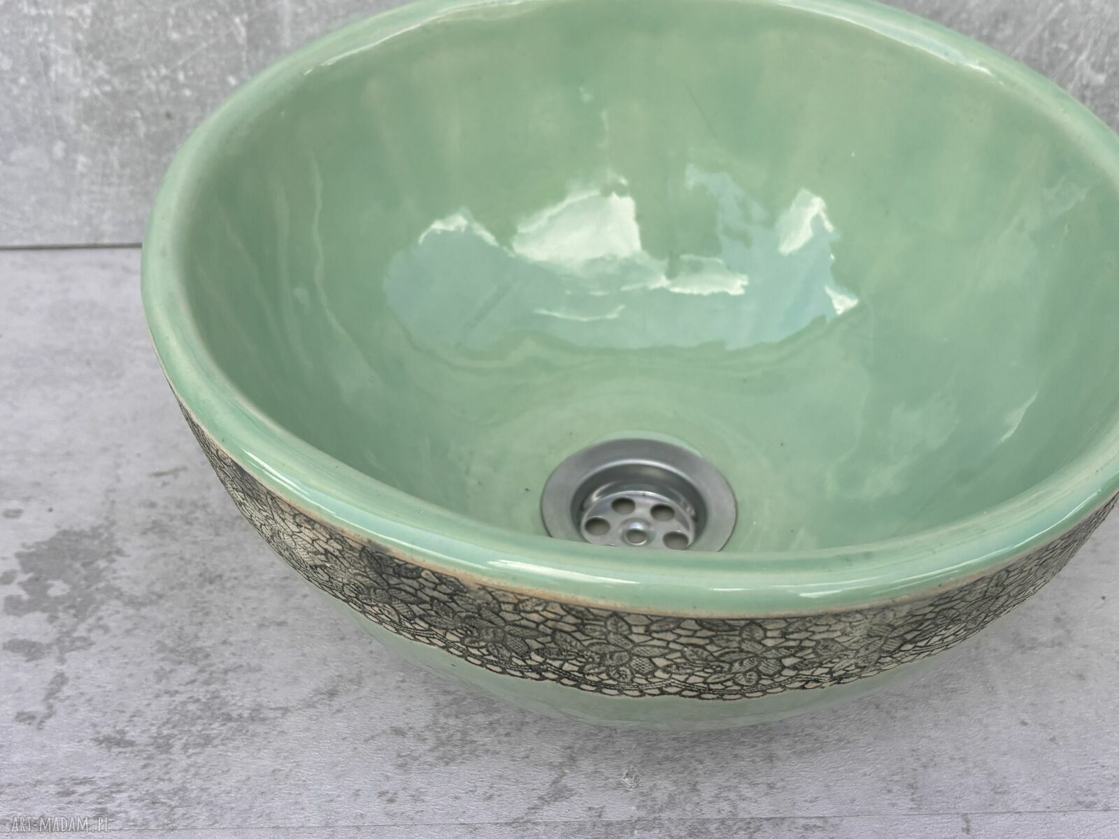 Umywalka ceramiczna z odbitą koronką - ręczne zdobienie, wykonanie na zamówienie