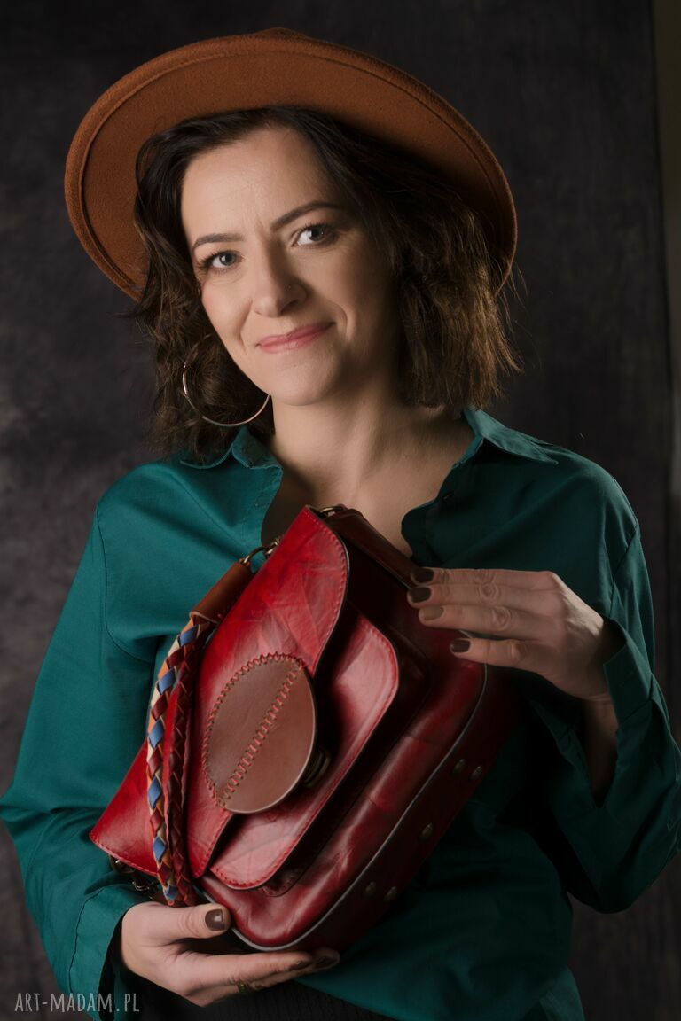 Czerwona torebka skórzana handmade z plecionymi rzemieniami - na ramię i na ukos