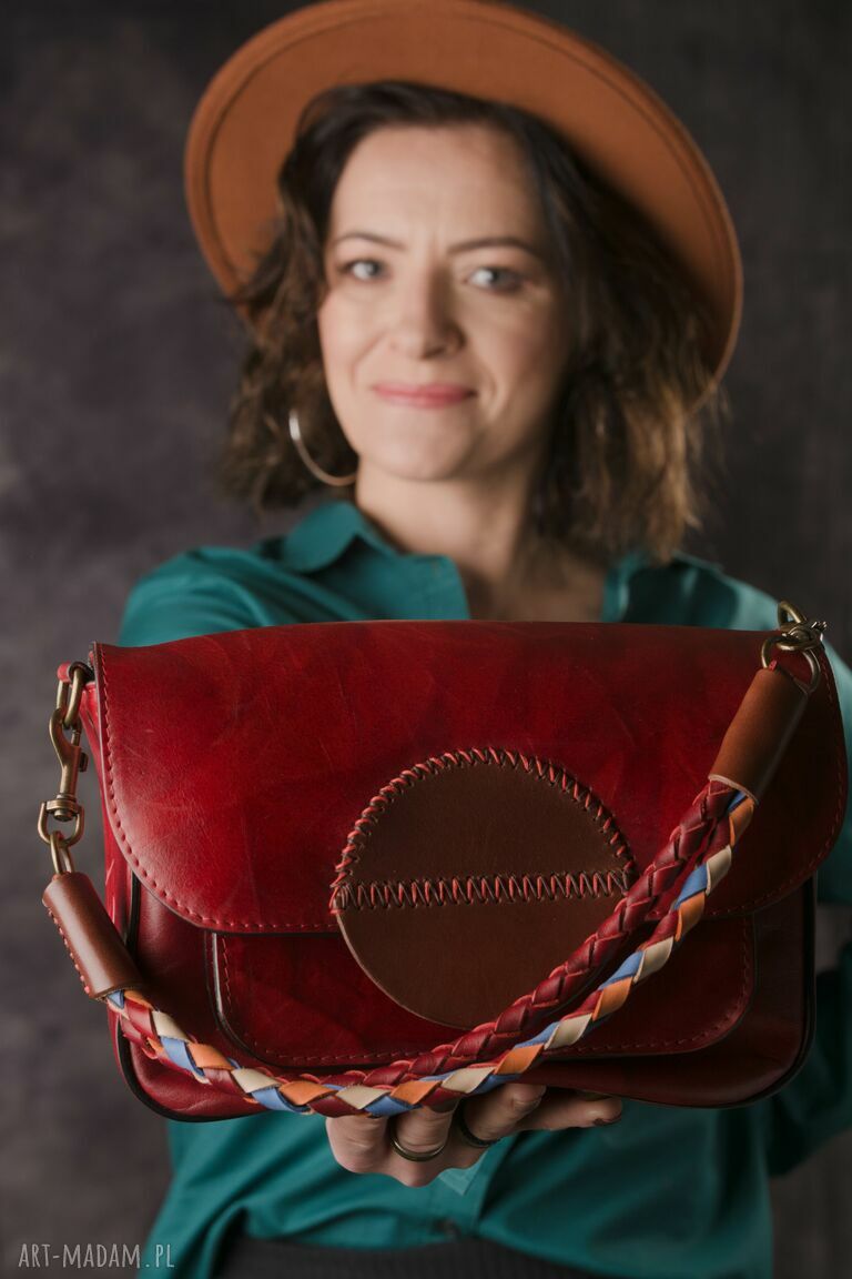 Czerwona torebka skórzana handmade z plecionymi rzemieniami - na ramię i na ukos