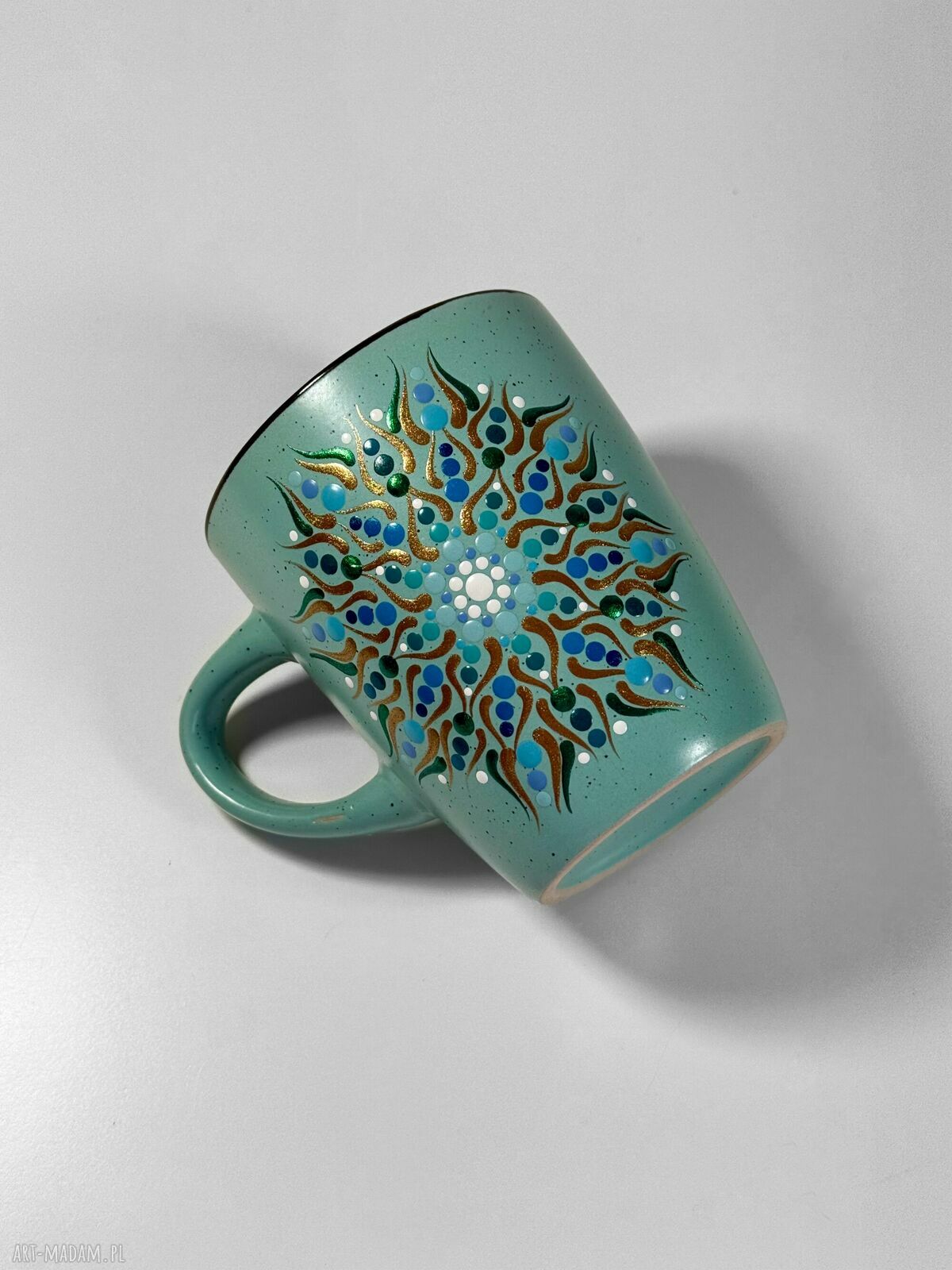 Ręcznie malowany kubek ceramiczny z mandalą - 350 ml