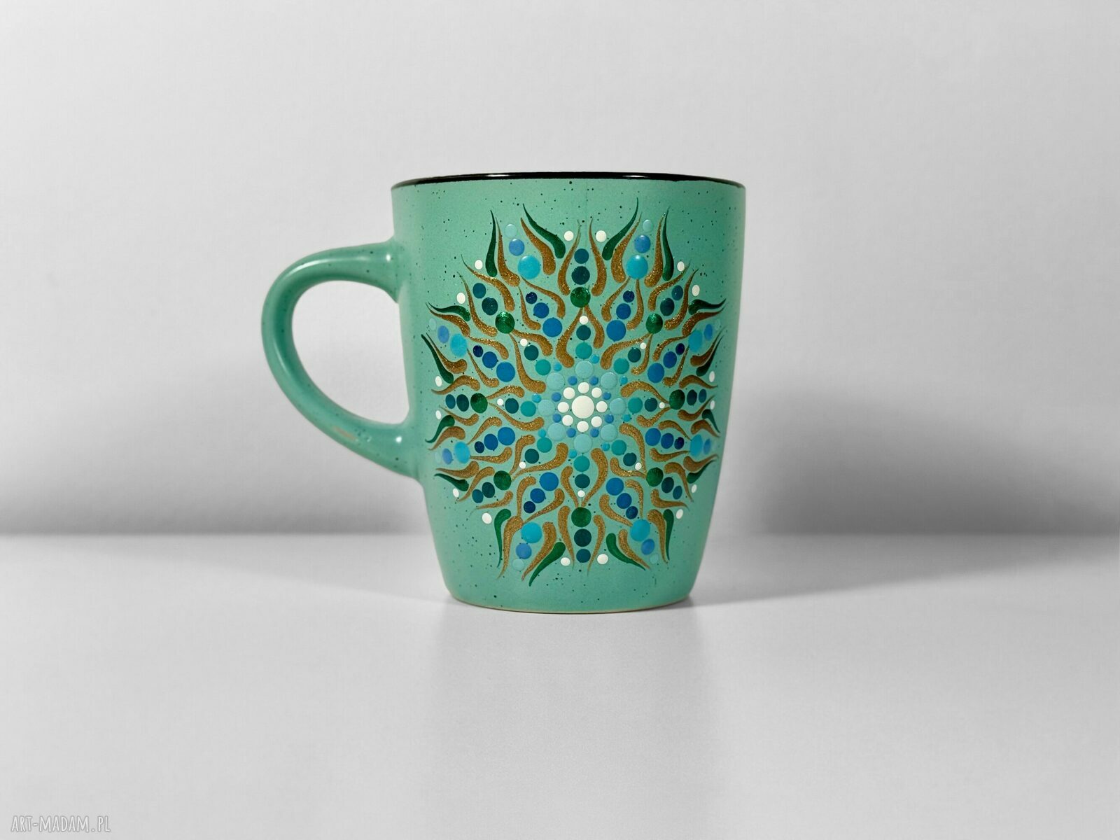 Ręcznie malowany kubek ceramiczny z mandalą - 350 ml