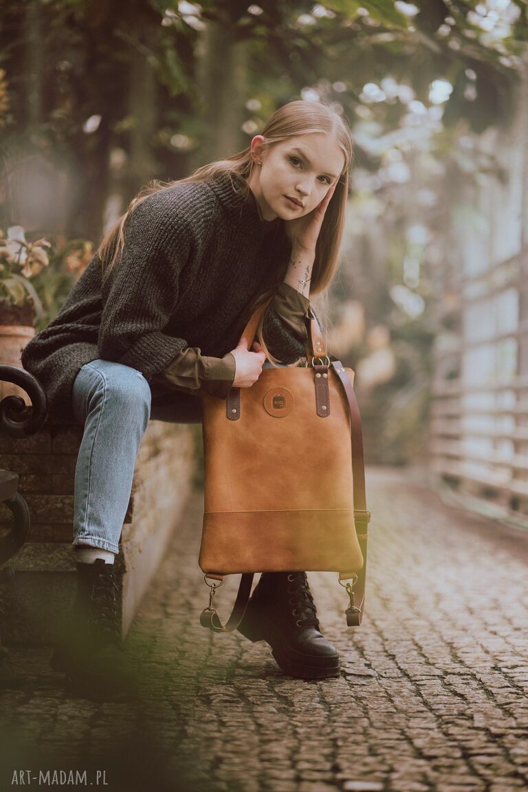 Unikalny plecak - torebka ręcznie wykonany przez Ladybuq Art Studio torba z naturalnej skóry