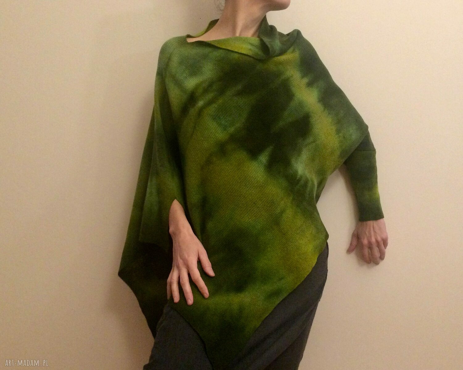 Asymetryczny sweter-ponczo z wełny jagnięcej - ręcznie barwione, one size