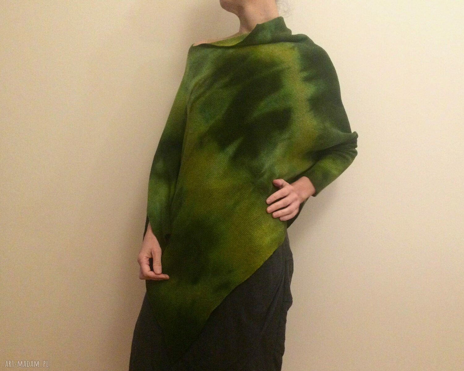 Asymetryczny sweter-ponczo z wełny jagnięcej - ręcznie barwione, one size