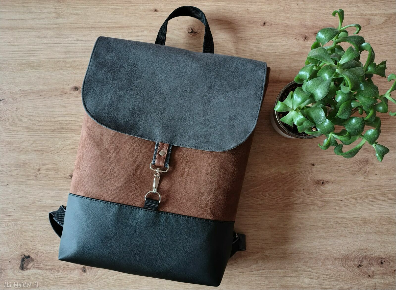 Plecak unisex na laptopa A4 - alcantara i imitacja skóry - kieszeń na zamek