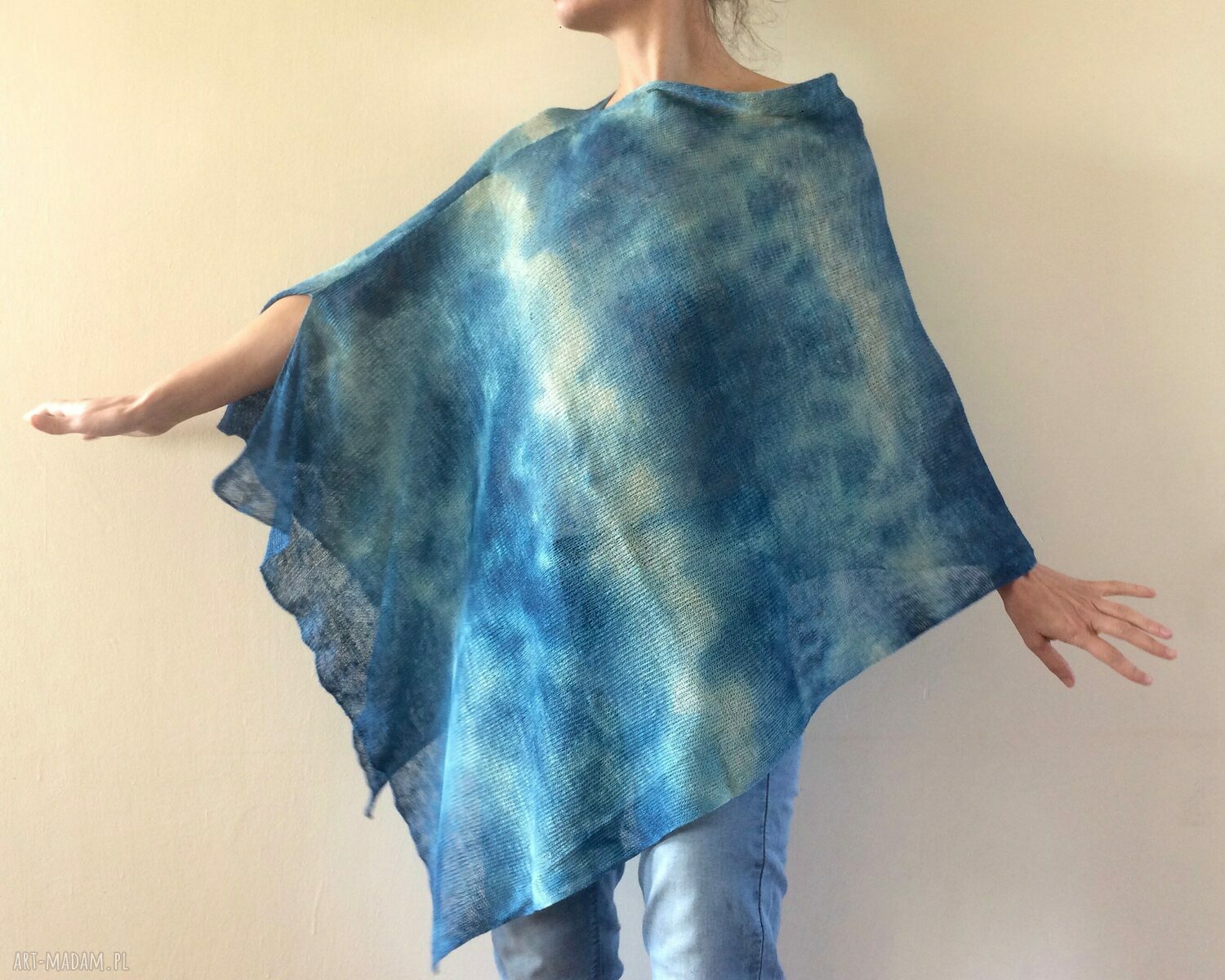 Uniwersalne lniane ponczo blue - narzutka handmade one size