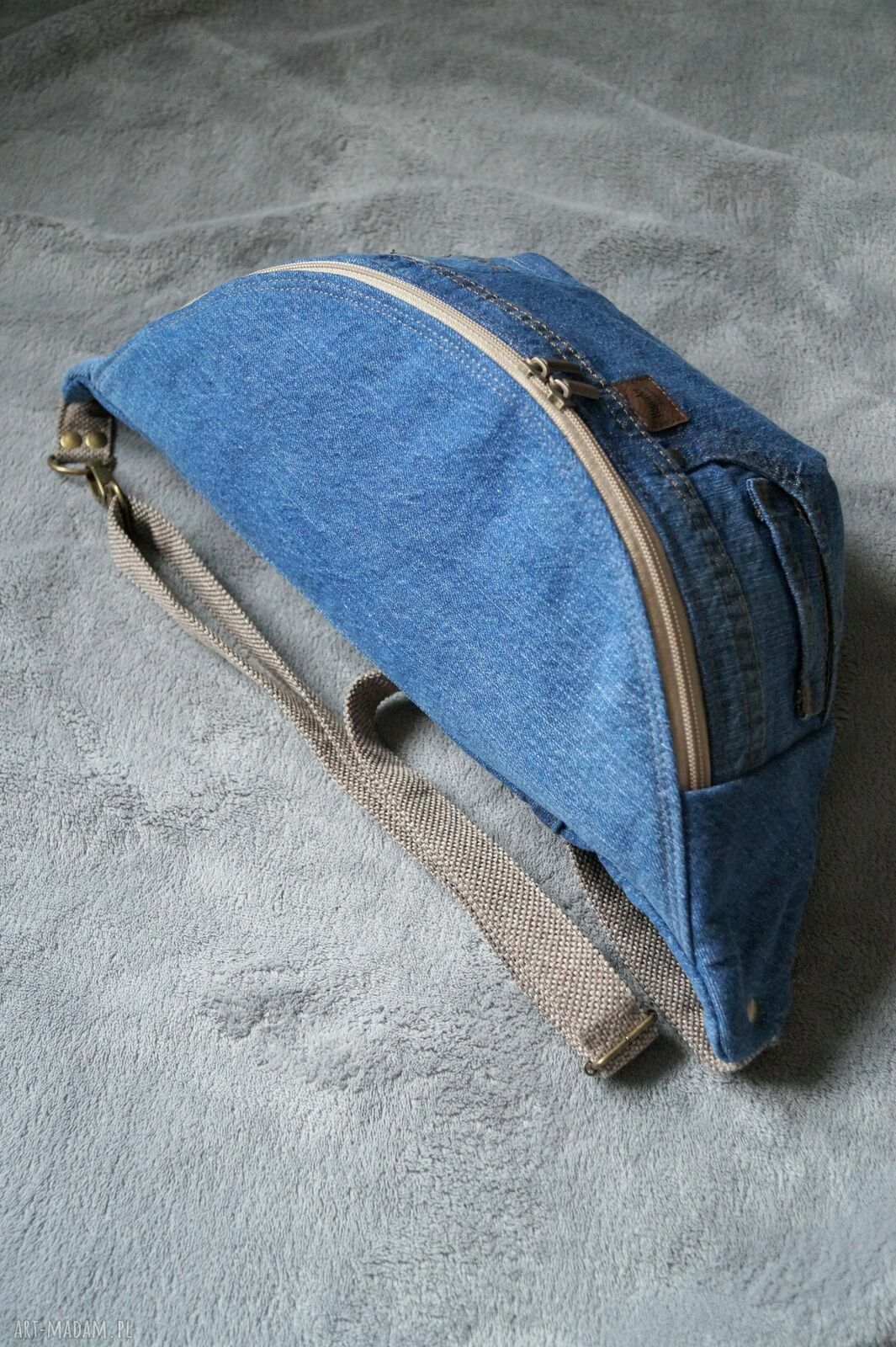 Upcyklingowa jeansowa nerka XXL - duża saszetka na ukos handmade