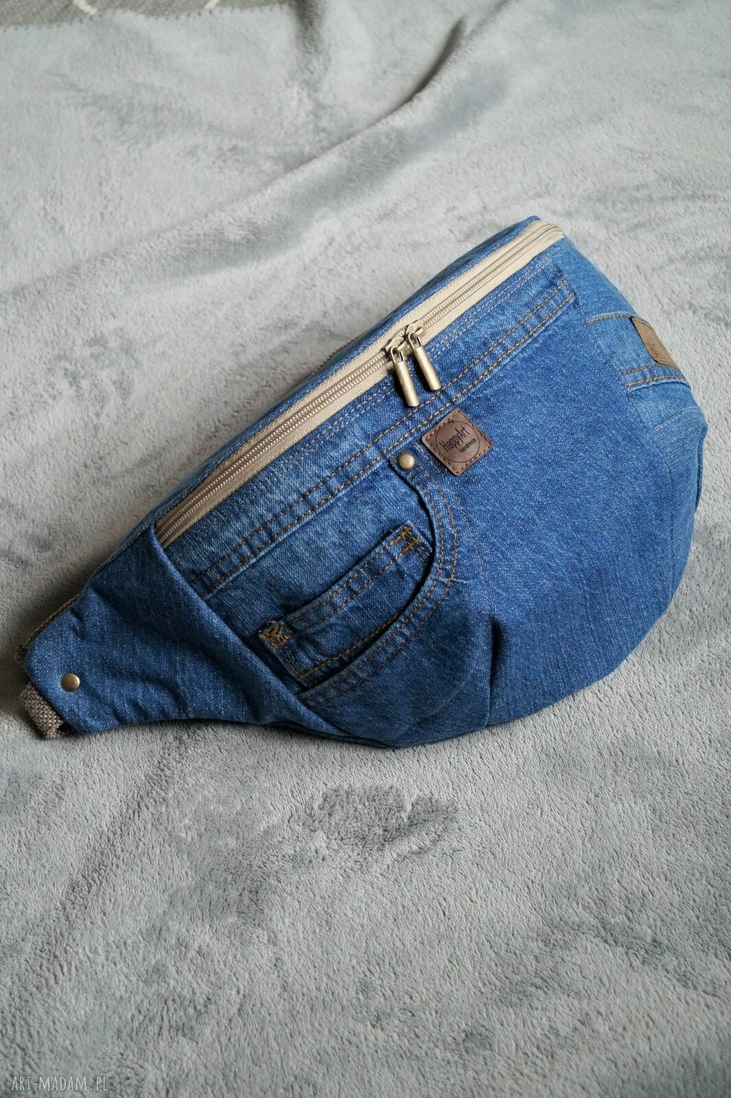 Upcyklingowa jeansowa nerka XXL - duża saszetka na ukos handmade