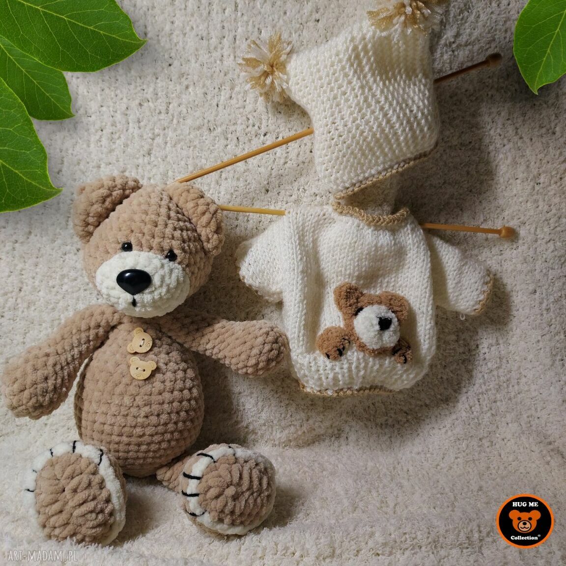 Uroczy pluszak miś w sweterku i czapce Hug Me Collection