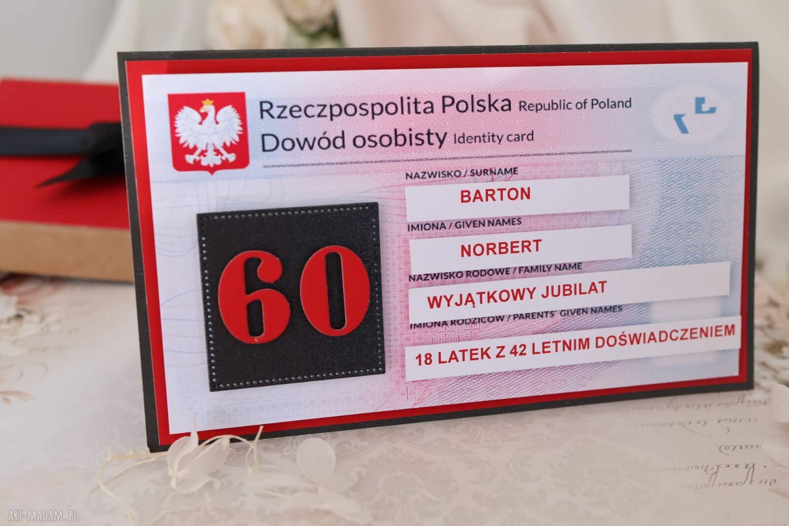 Śmieszna kartka urodzinowa na 60 dla faceta z życzeniami - personalizowana