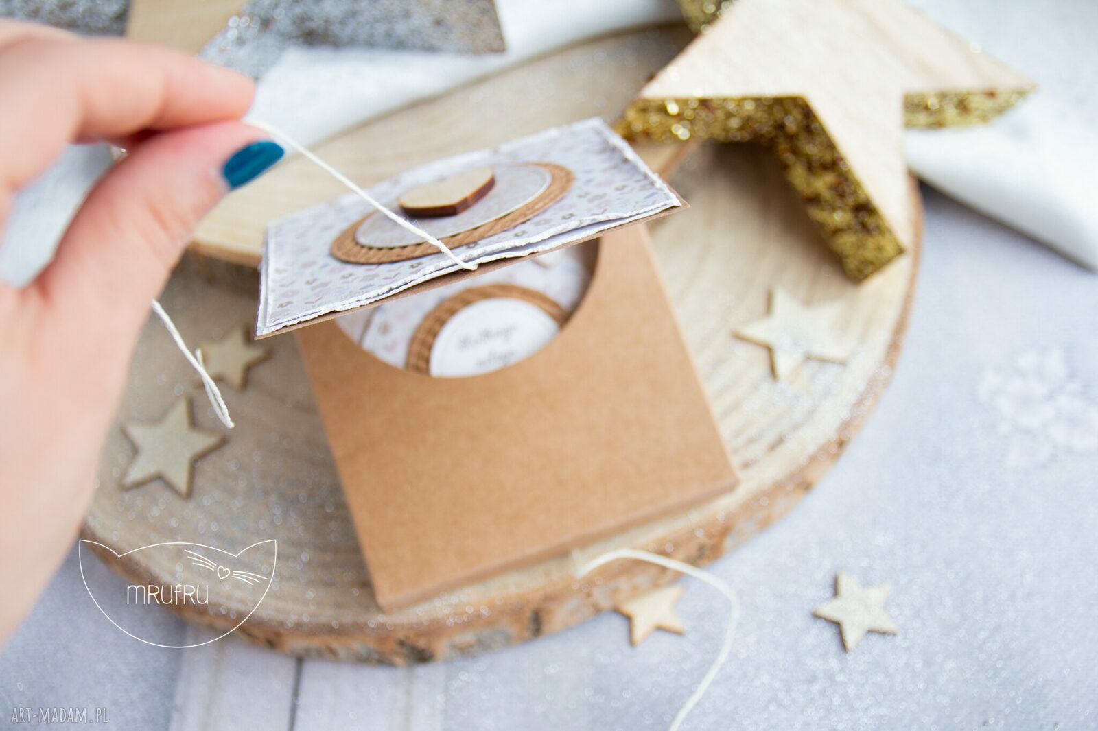 scrapbooking kartki: Pudełeczko z kartką pełne uczuć i słów. Hand Made