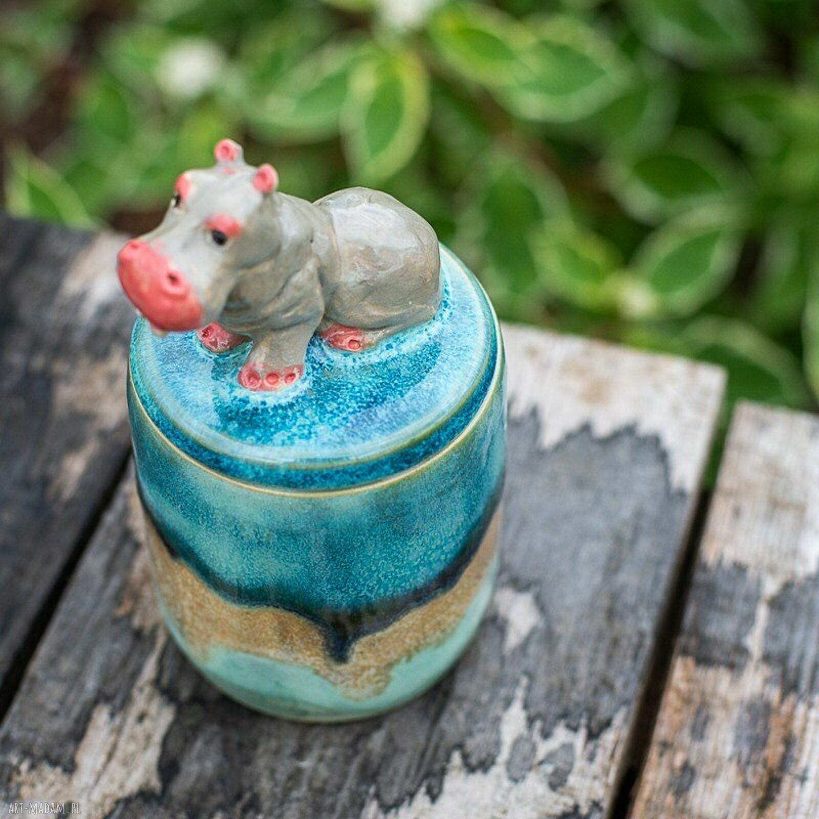 Ręcznie wykonana cukiernica ceramiczna z hipopotamem